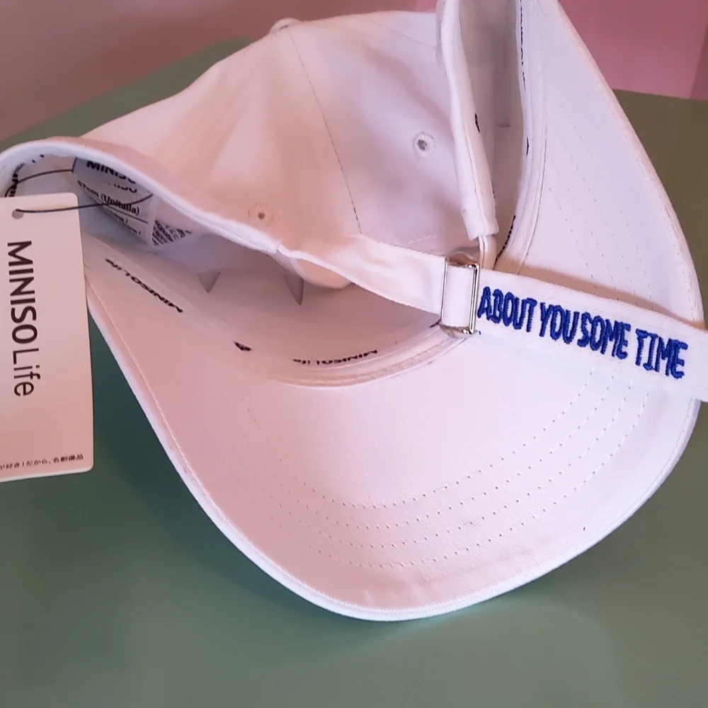 Baseball cap - Picture 2 of 3